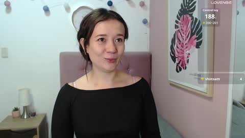 Lanna online show from February 19, 2:05 pm