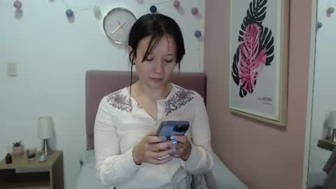 Lanna online show from July 2, 1:27 pm