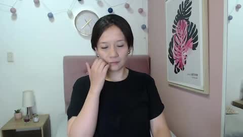 Lanna online show from May 11, 1:18 pm