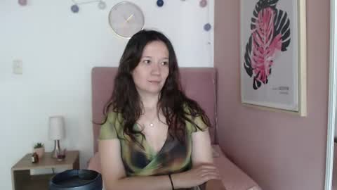 Lanna online show from July 28, 4:39 pm