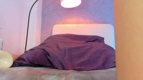lanna_w online show from June 26, 8:03 pm