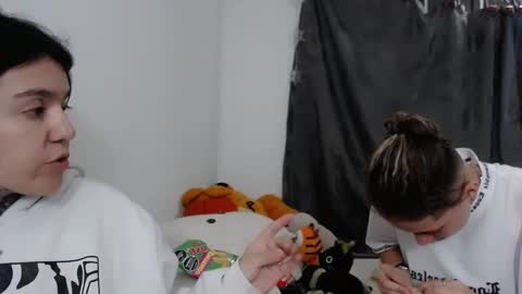 Snapshot of lannie_gonzales chatting on January 12, 2:35 am LANNIE   online show from January 12, 2:35 am