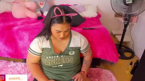 lapeligrosa_ online show from June 18, 3:01 am