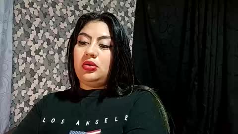 lapeligrosa_ online show from April 26, 3:53 pm