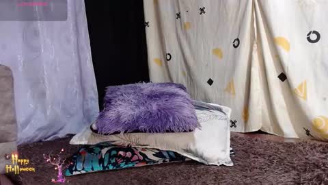 lapeligrosa_ online show from October 23, 11:12 am