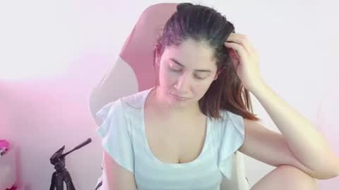LARA online show from June 23, 8:04 pm