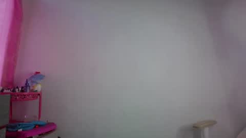LARA online show from July 5, 10:39 pm