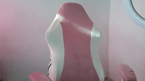 LARA online show from June 13, 9:14 pm