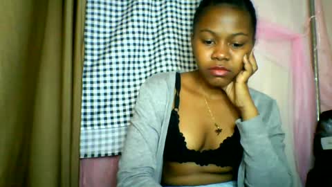 lara_belle online show from June 24, 3:46 am