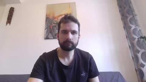 laraaan online show from January 9, 11:05 am