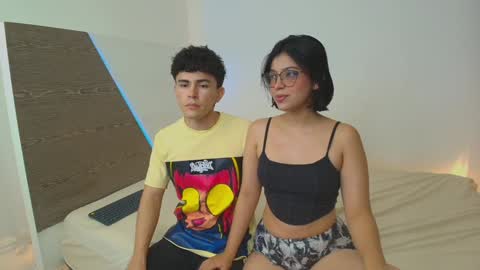 LaraAndKenai online show from December 23, 12:57 am