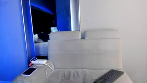 Lara online show from June 10, 7:13 pm
