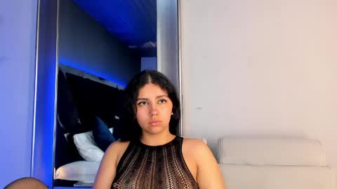 Lara online show from June 9, 6:40 pm