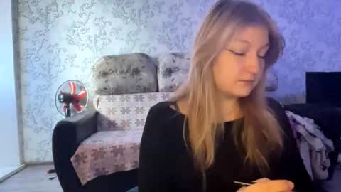 Lily online show from April 21, 8:32 am