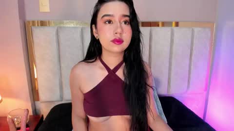  Lara Gold  online show from January 9, 1:00 am