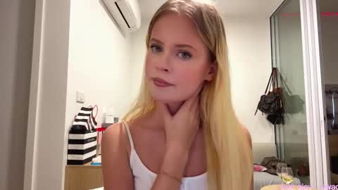 Stella online show from March 1, 10:19 am