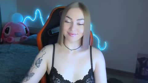 LaraKrein lk online show from February 19, 3:00 pm