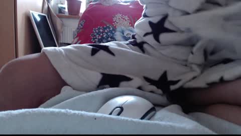 laralhotr online show from January 22, 7:14 am