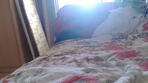 laralhotr online show from February 25, 7:09 am