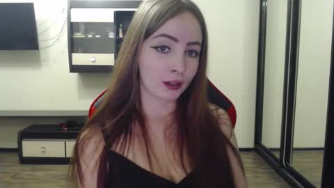 Laralianna online show from February 18, 12:39 pm