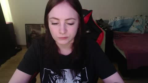 Laralianna online show from May 7, 10:33 am