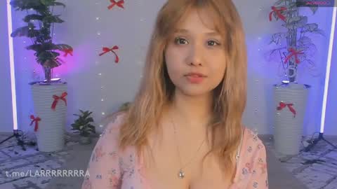 Lara online show from April 27, 7:00 pm