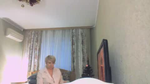 laramrs online show from December 21, 1:17 pm