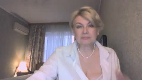 laramrs online show from April 27, 5:43 pm