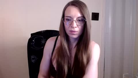 larawintersxxx online show from June 22, 6:48 pm