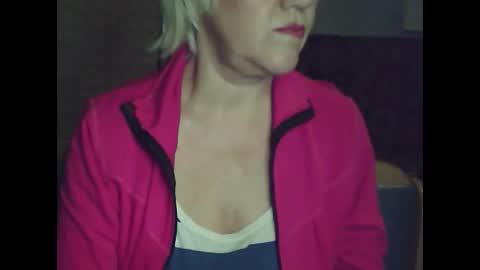 larisaq4ugo24 online show from October 10, 3:29 pm