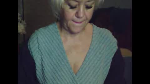 larisaq4ugo24 online show from October 26, 7:13 pm