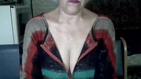 larisaq4ugo24 online show from June 19, 9:15 am