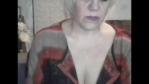 larisaq4ugo24 online show from November 19, 8:13 am