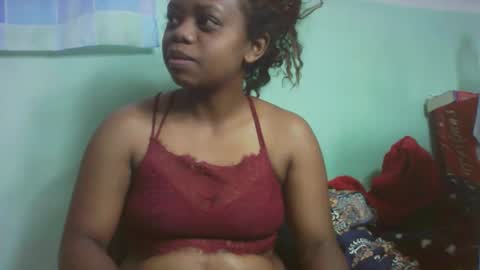 larissa645771 online show from November 19, 7:29 am