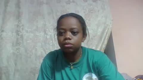 larissa645771 online show from May 3, 7:36 am