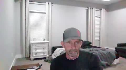 larry77733217 online show from April 2, 4:31 am