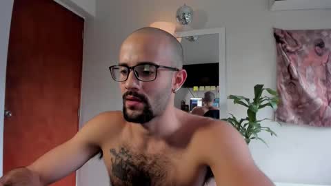 larry_stewart online show from April 13, 6:45 pm