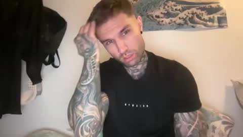 larsskeet online show from December 5, 6:06 pm