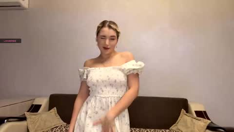 Betty online show from March 18, 9:09 pm