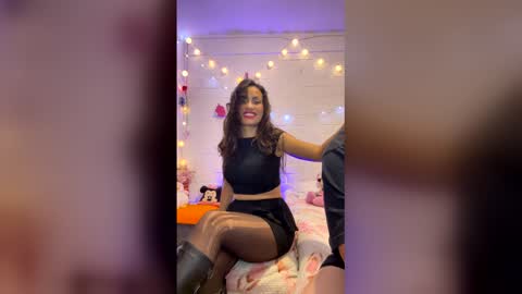 lasexbellaylabestia online show from April 29, 2:49 am