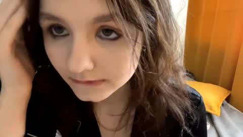 Mila online show from May 17, 1:31 pm