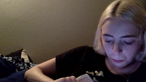 Roxy blue online show from March 18, 2:17 am