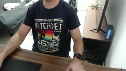 latexdave84 online show from December 15, 8:32 am