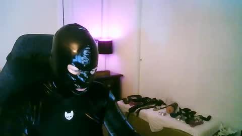 latexminheadroom online show from September 10, 2:34 am
