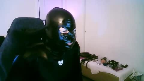 latexminheadroom online show from October 8, 2:30 am