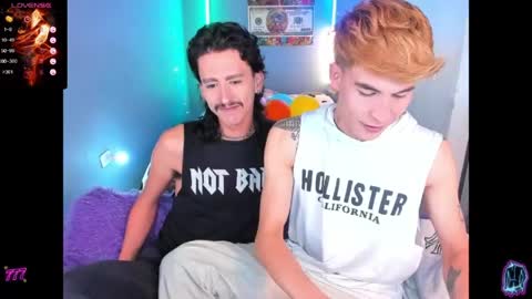 latin_boysxxx_ online show from April 29, 10:14 pm