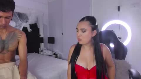 Johana y Santiago online show from November 5, 8:44 pm