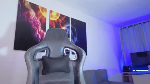 instagramlatin goddessx   im nikoll online show from July 28, 11:17 am