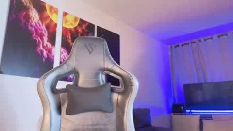 instagramlatin goddessx   im nikoll online show from August 1, 6:48 am