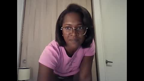 latina033 online show from March 9, 12:15 am